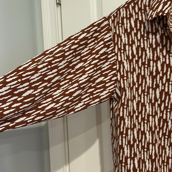Patterned Blouse - Picture 2 of 5